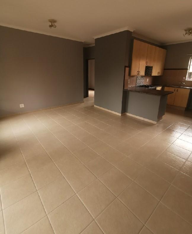 2 Bedroom Property for Sale in Die Hoewes Gauteng