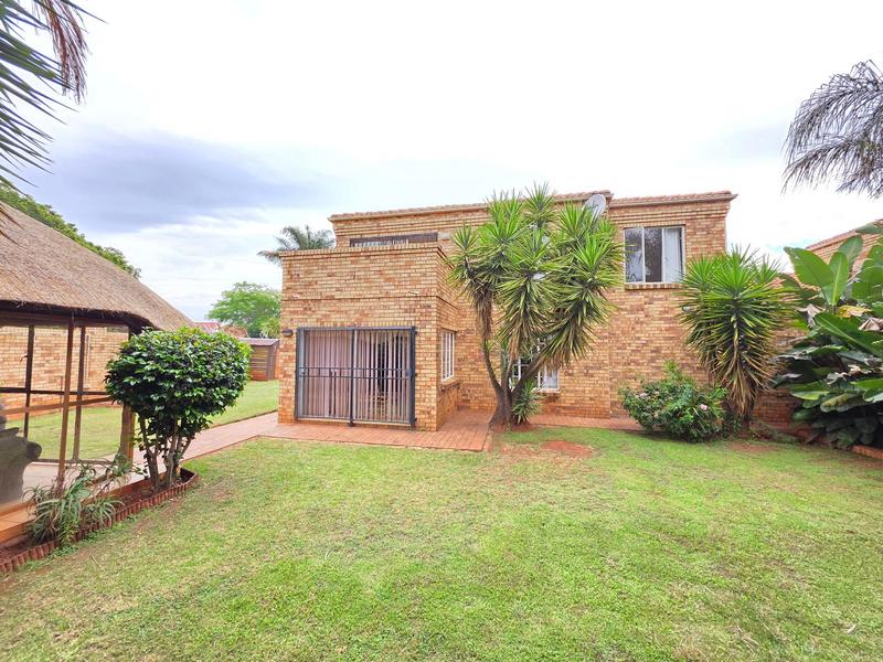 To Let 3 Bedroom Property for Rent in Honeyhills Gauteng