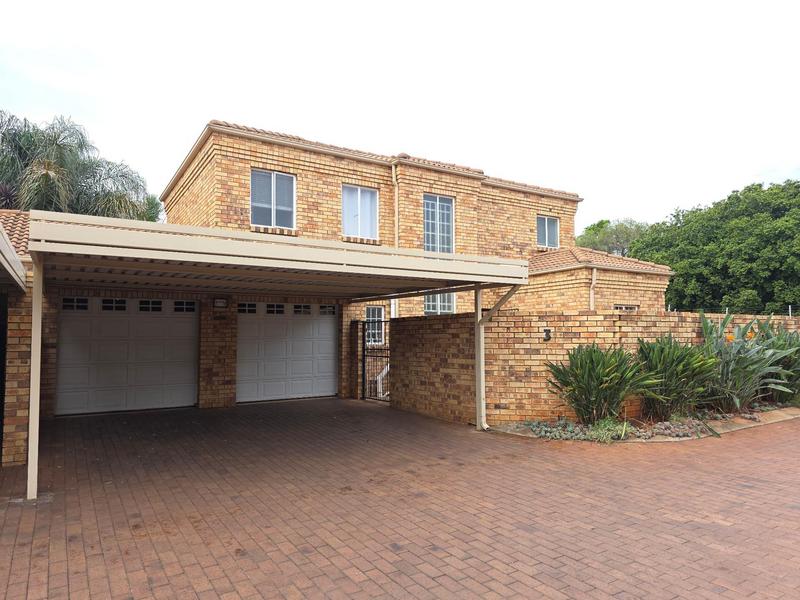 To Let 3 Bedroom Property for Rent in Honeyhills Gauteng