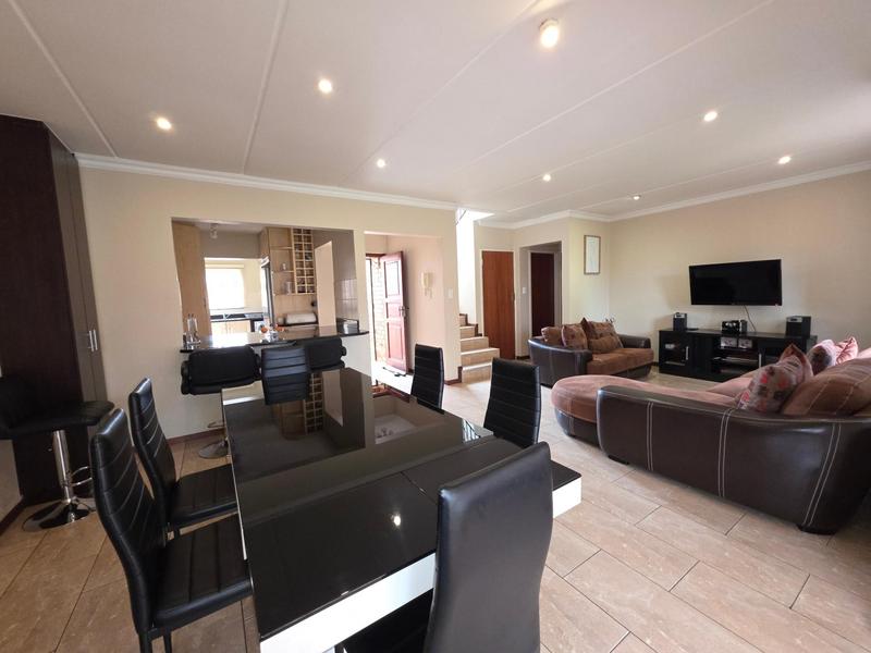 To Let 3 Bedroom Property for Rent in Honeyhills Gauteng