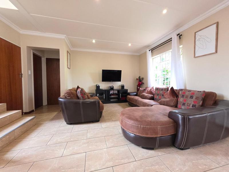 To Let 3 Bedroom Property for Rent in Honeyhills Gauteng