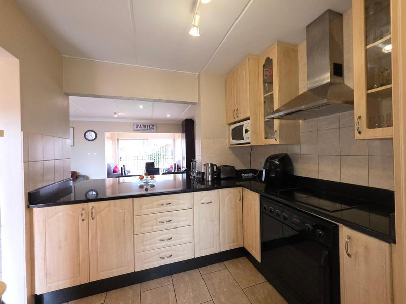 To Let 3 Bedroom Property for Rent in Honeyhills Gauteng