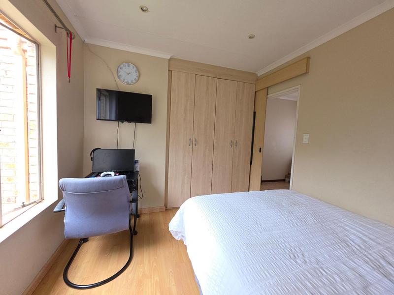 To Let 3 Bedroom Property for Rent in Honeyhills Gauteng