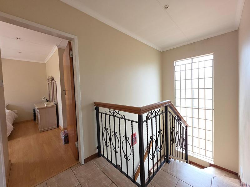 To Let 3 Bedroom Property for Rent in Honeyhills Gauteng