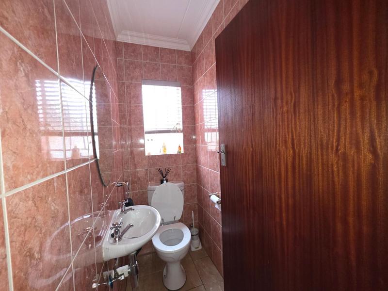 To Let 3 Bedroom Property for Rent in Honeyhills Gauteng
