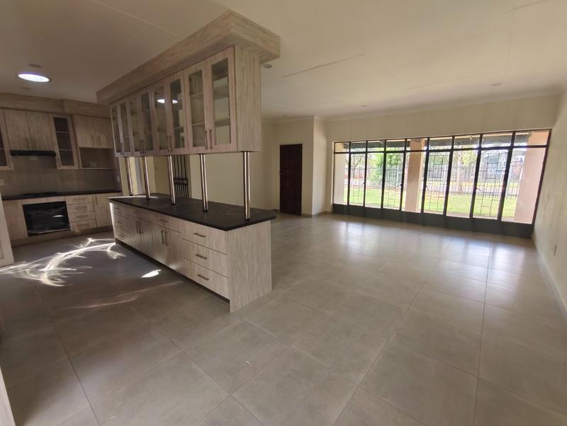 4 Bedroom Property for Sale in Sinoville Gauteng