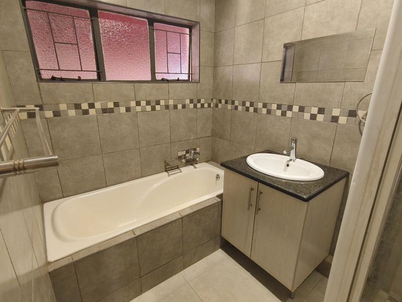 4 Bedroom Property for Sale in Sinoville Gauteng