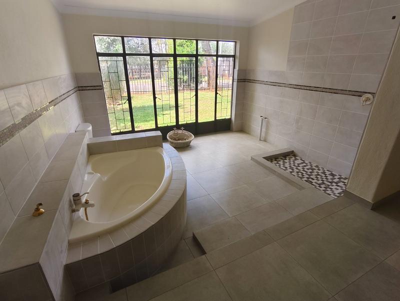 4 Bedroom Property for Sale in Sinoville Gauteng