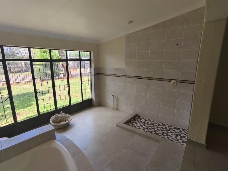 4 Bedroom Property for Sale in Sinoville Gauteng