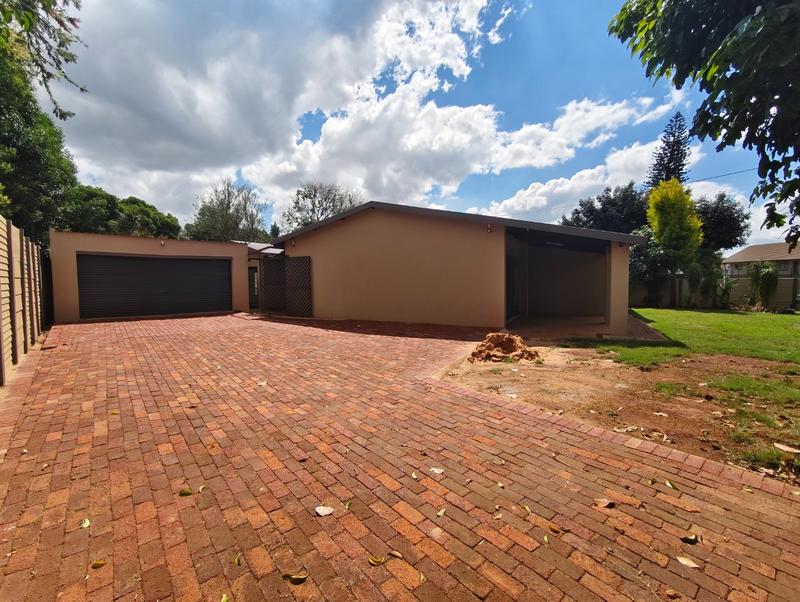 4 Bedroom Property for Sale in Sinoville Gauteng