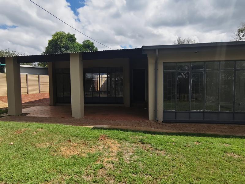 4 Bedroom Property for Sale in Sinoville Gauteng