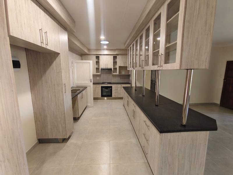 4 Bedroom Property for Sale in Sinoville Gauteng