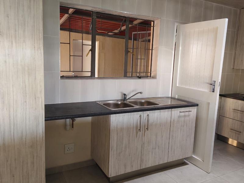 4 Bedroom Property for Sale in Sinoville Gauteng