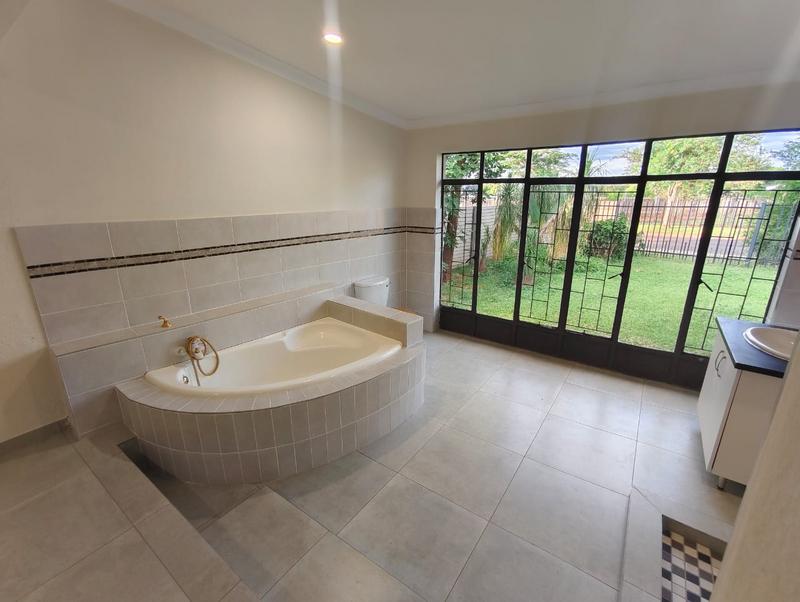 4 Bedroom Property for Sale in Sinoville Gauteng