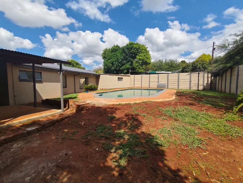 4 Bedroom Property for Sale in Sinoville Gauteng