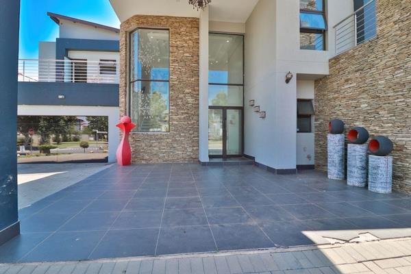5 Bedroom Property for Sale in Helderwyk Gauteng