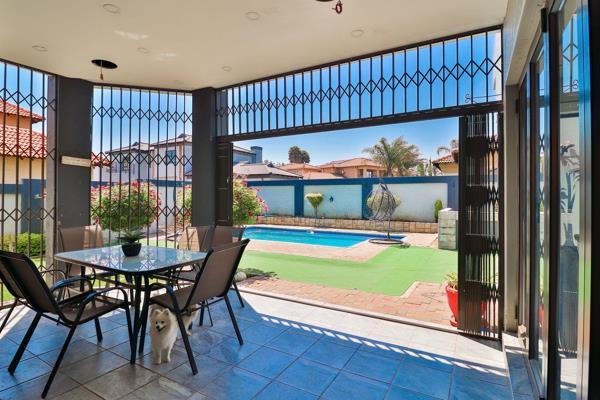 5 Bedroom Property for Sale in Helderwyk Gauteng