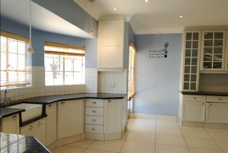 To Let 5 Bedroom Property for Rent in Waterkloof Ridge Gauteng