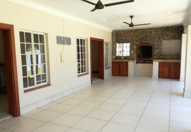 To Let 5 Bedroom Property for Rent in Waterkloof Ridge Gauteng