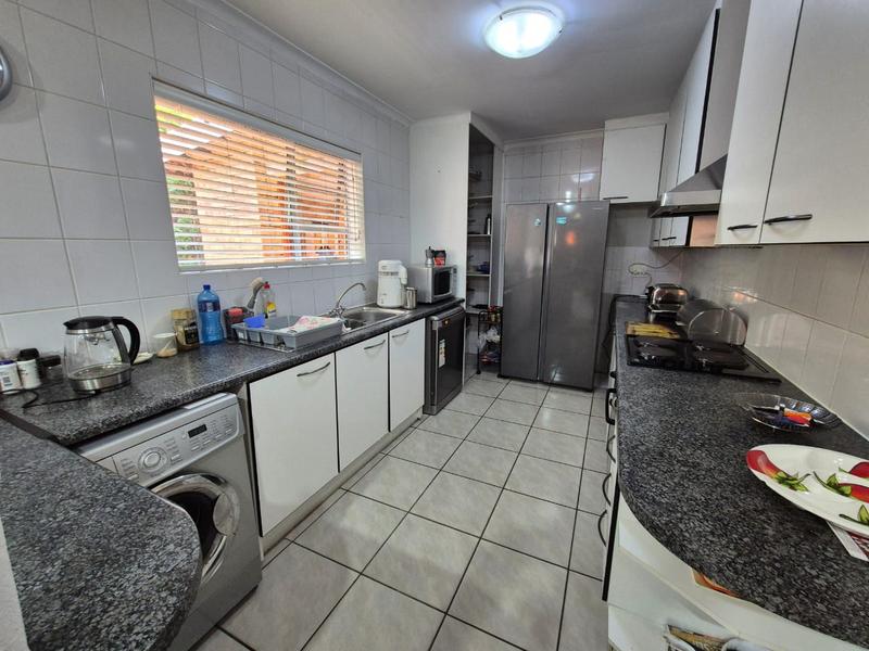 3 Bedroom Property for Sale in Glenvista Gauteng