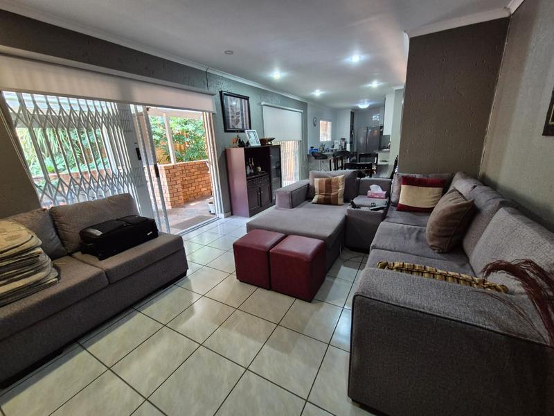 3 Bedroom Property for Sale in Glenvista Gauteng