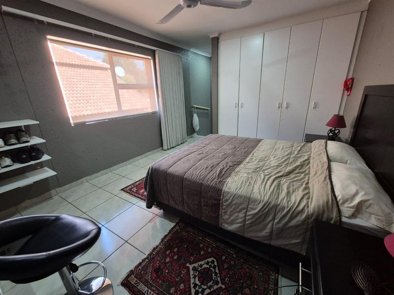 3 Bedroom Property for Sale in Glenvista Gauteng