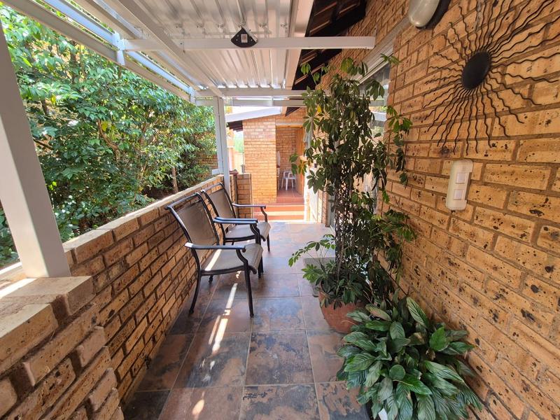 3 Bedroom Property for Sale in Glenvista Gauteng