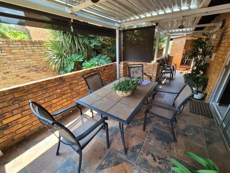 3 Bedroom Property for Sale in Glenvista Gauteng