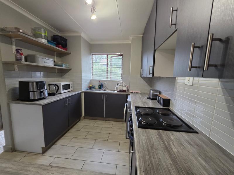 2 Bedroom Property for Sale in Sunninghill Gauteng
