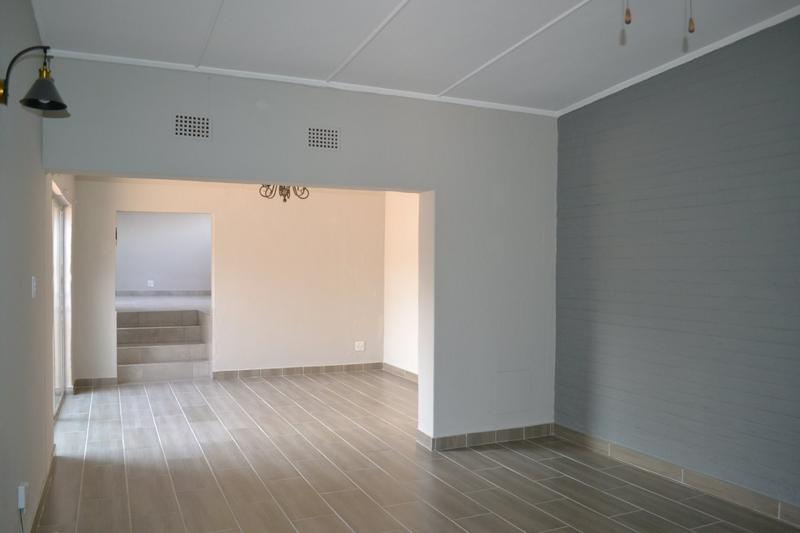 To Let 4 Bedroom Property for Rent in Kenmare Gauteng