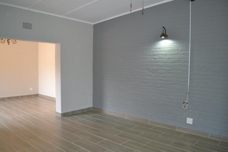 To Let 4 Bedroom Property for Rent in Kenmare Gauteng