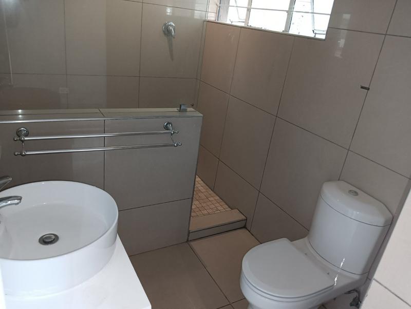 To Let 4 Bedroom Property for Rent in Kenmare Gauteng