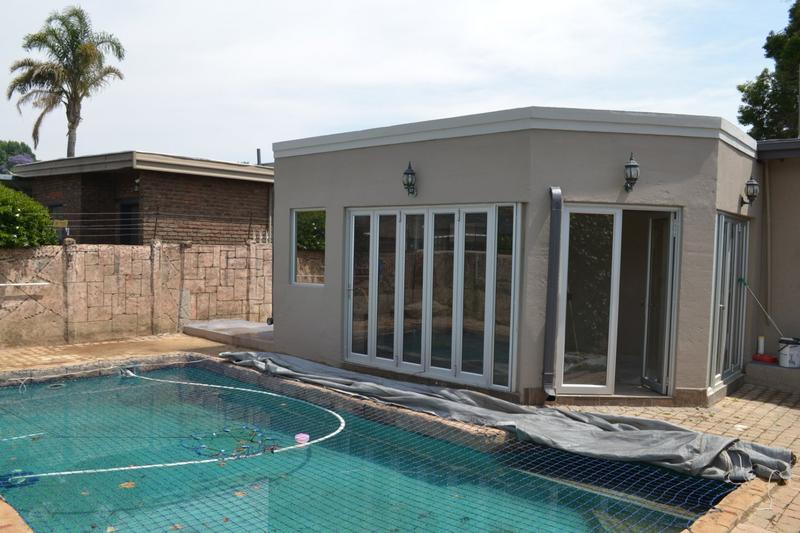 To Let 4 Bedroom Property for Rent in Kenmare Gauteng