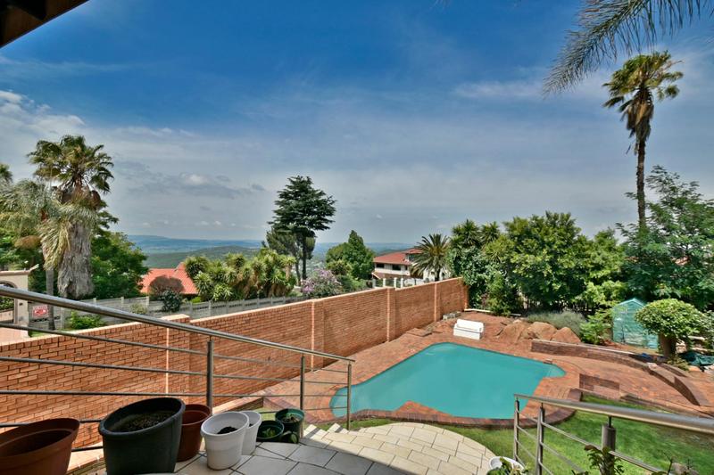 5 Bedroom Property for Sale in Glenvista Gauteng