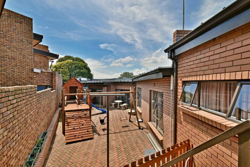 5 Bedroom Property for Sale in Glenvista Gauteng