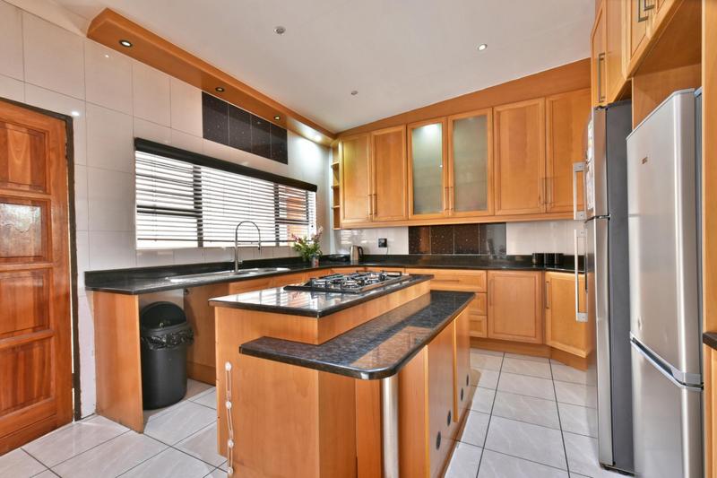 5 Bedroom Property for Sale in Glenvista Gauteng