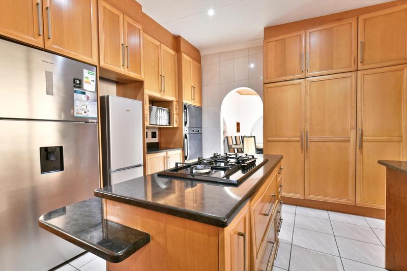 5 Bedroom Property for Sale in Glenvista Gauteng