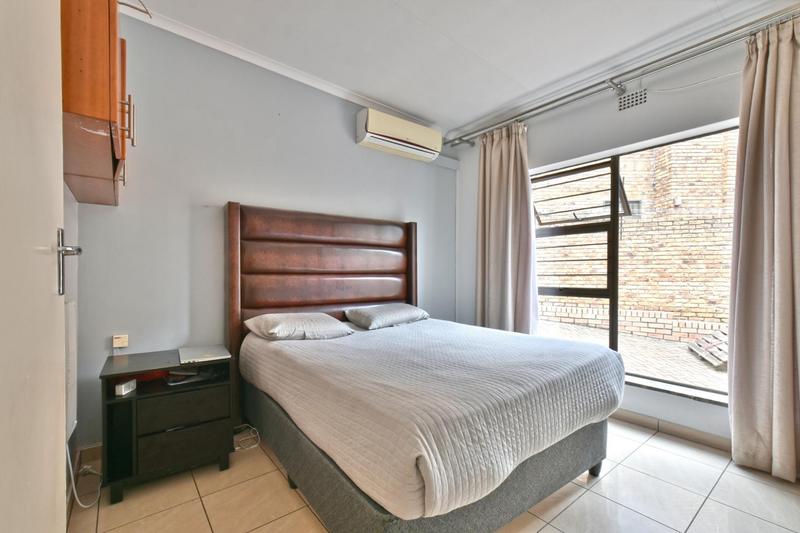 5 Bedroom Property for Sale in Glenvista Gauteng