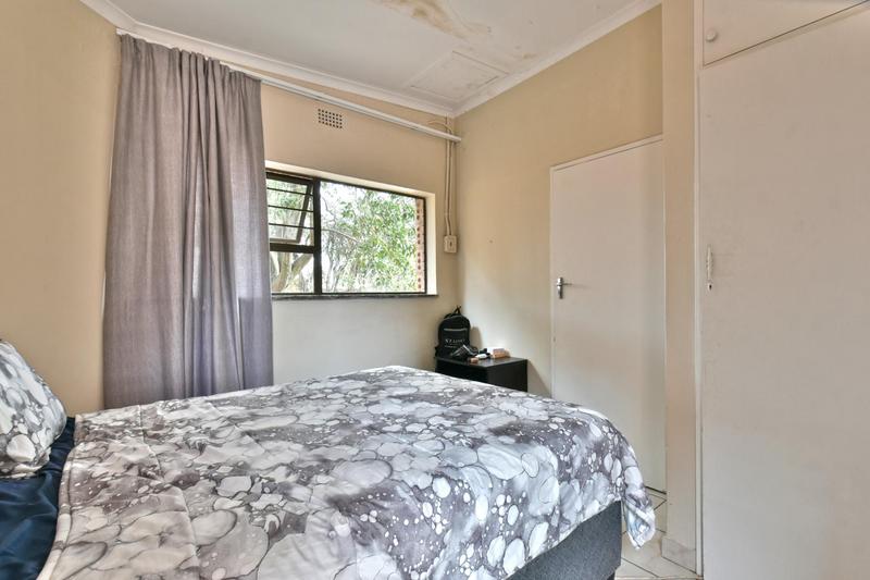 5 Bedroom Property for Sale in Glenvista Gauteng