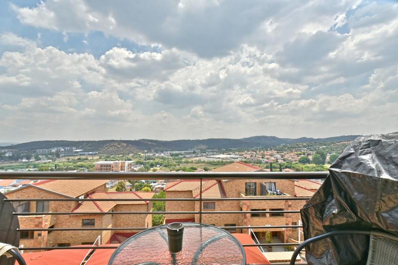 1 Bedroom Property for Sale in Mulbarton Gauteng