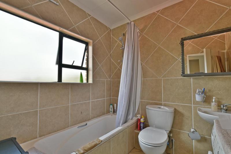 1 Bedroom Property for Sale in Mulbarton Gauteng