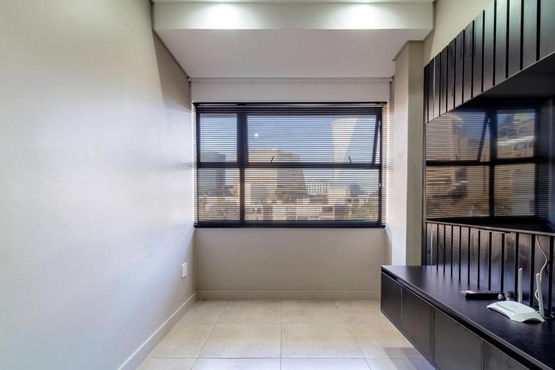 1 Bedroom Property for Sale in Sandton Central Gauteng