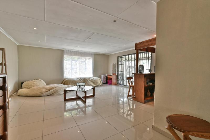 4 Bedroom Property for Sale in General Albertspark Gauteng