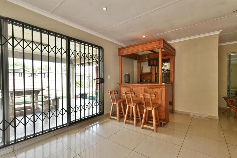 4 Bedroom Property for Sale in General Albertspark Gauteng