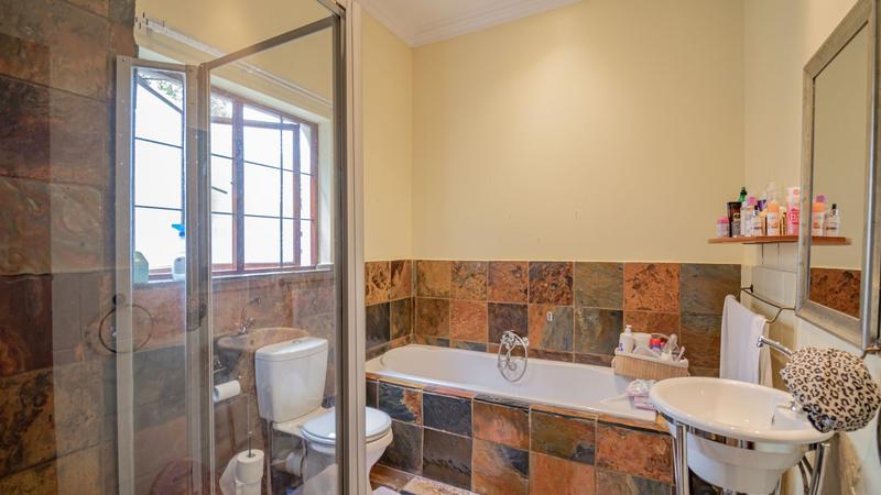 5 Bedroom Property for Sale in Midstream Estate Gauteng