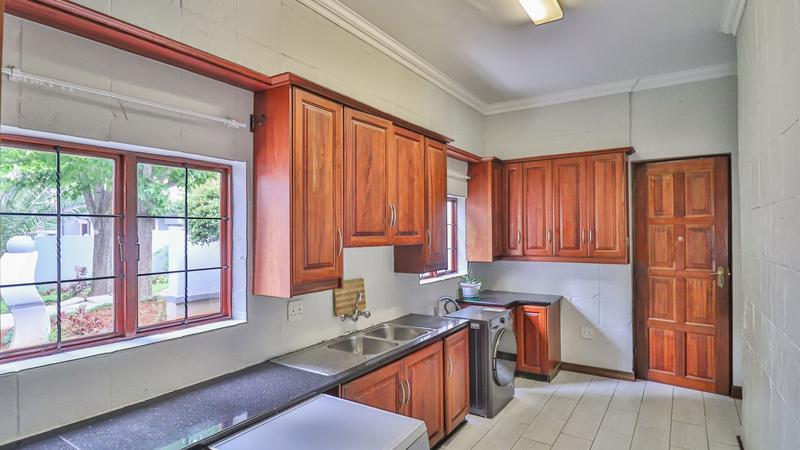 5 Bedroom Property for Sale in Midstream Estate Gauteng