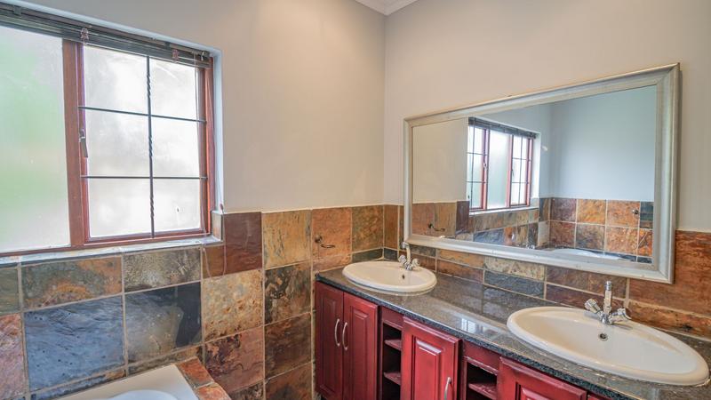 5 Bedroom Property for Sale in Midstream Estate Gauteng