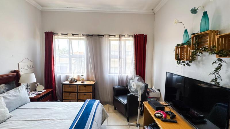 3 Bedroom Property for Sale in Midfield Estate Gauteng