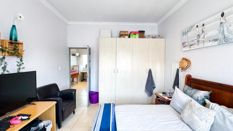 3 Bedroom Property for Sale in Midfield Estate Gauteng