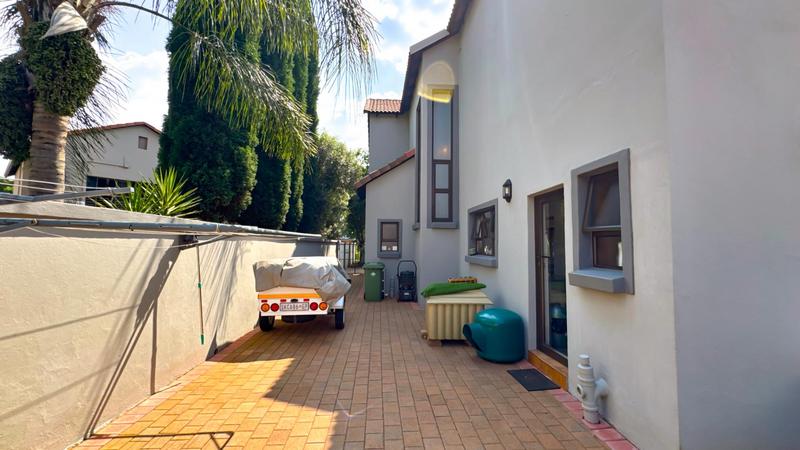 3 Bedroom Property for Sale in Midfield Estate Gauteng